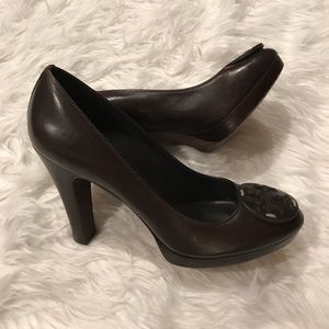 Tory Burch Betty Pumps dark brown leather heels